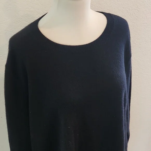 Lands End Classic Cashmere Crewneck - Picture 2 of 5